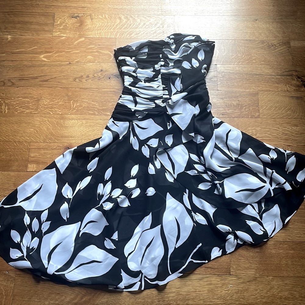 White House Black Market strapless dress